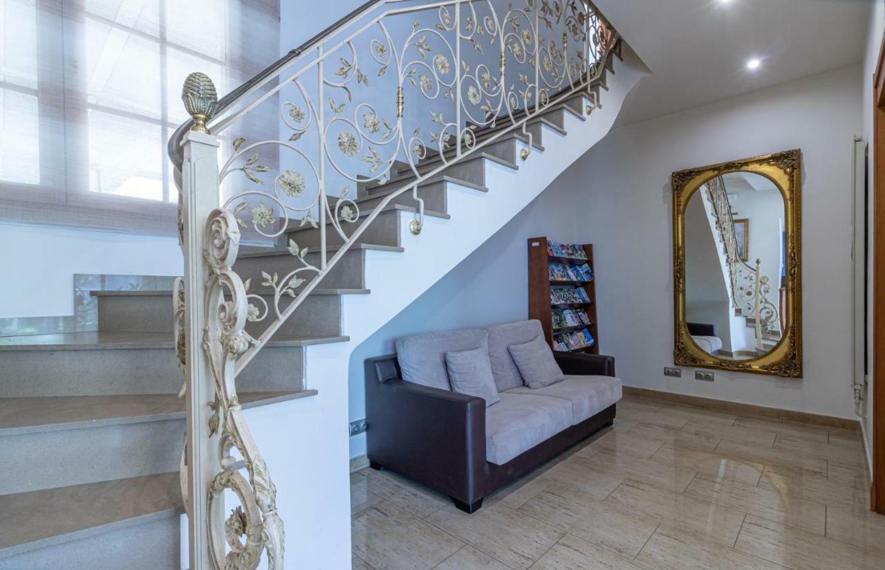 Apartaments Bt Vent De Garbi Empuriabrava Exterior foto
